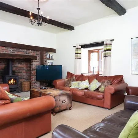 The School House Holiday home Lakeside